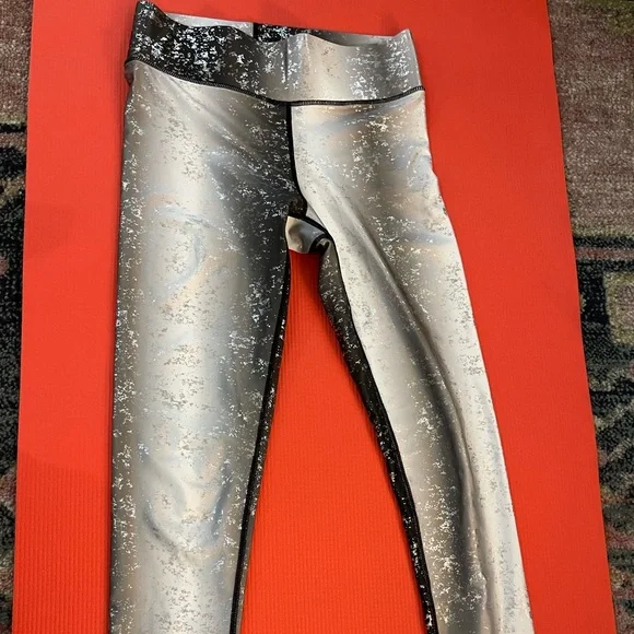 Terez leggings- shiny - size small - show stopper!! - Picture 1 of 2